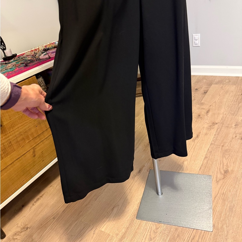 NWT Lulu’s Elegant Black Jumpsuit - Small - Picture 6 of 10